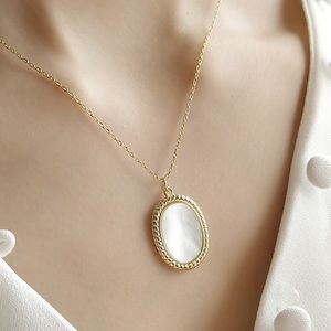 Golden Vintage White Shell Necklace